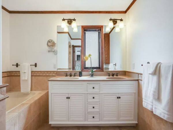 San Diego Beachfront Vacation Townhouse Sleeps 10 Guests