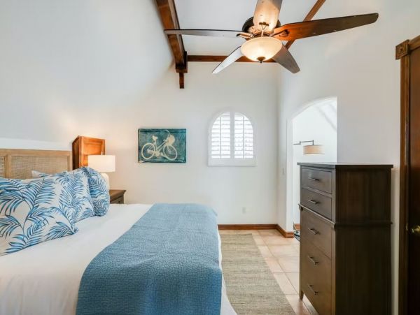 San Diego Beachfront Vacation Townhouse Sleeps 10 Guests
