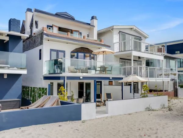San Diego Beachfront Vacation Townhouse Sleeps 10 Guests
