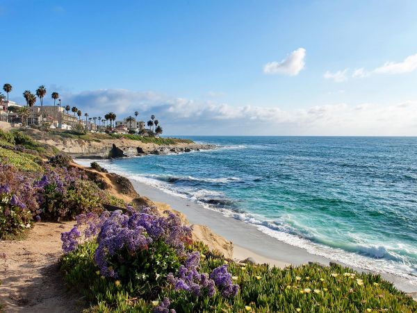 San Diego Oceanfront Vacation Home Sleeps 8 Guests