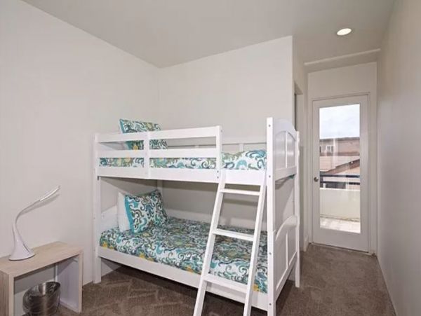 San Diego Oceanfront Vacation Home Sleeps 8 Guests