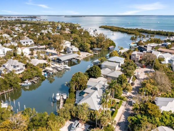 Boca Grande Canal-Front Luxury Vacation Home Private Home