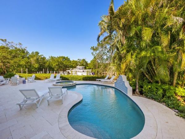 Boca Grande Canal-Front Luxury Vacation Home Private Home