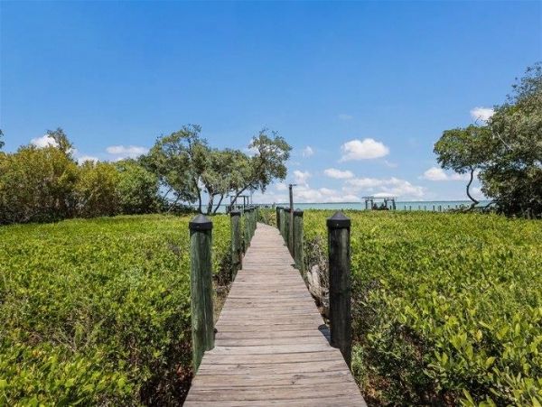 Boca Grande 6 Bedroom Vacation Home Dock & Great Water Views