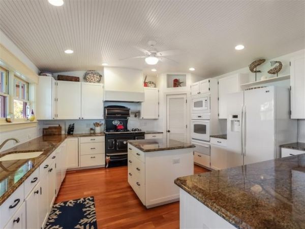 Boca Grande 6 Bedroom Vacation Home Dock & Great Water Views