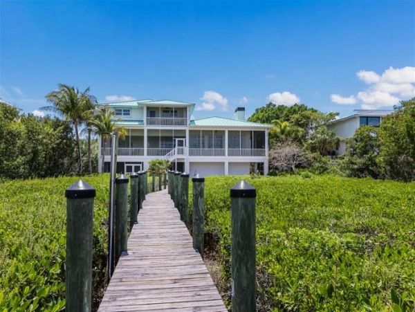 Boca Grande 6 Bedroom Vacation Home Dock & Great Water Views