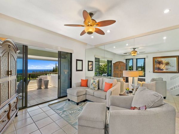 Charming One Bedroom Condo with Ocean Views Sleeps 4