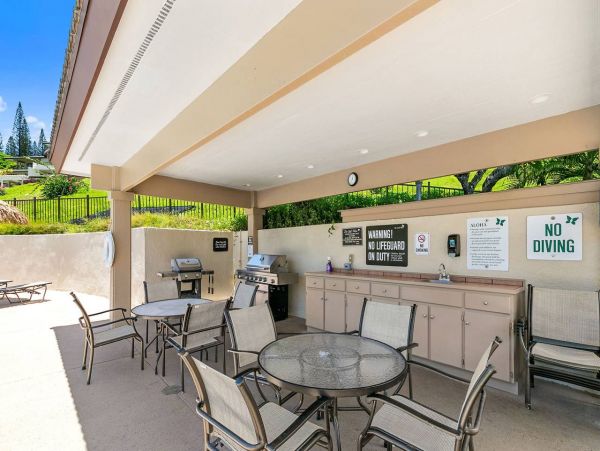 Charming One Bedroom Condo with Ocean Views Sleeps 4