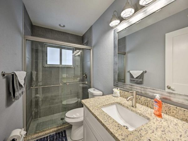 Naples 3 Bedroom Home with Patio & Private Pool Sleeps 8