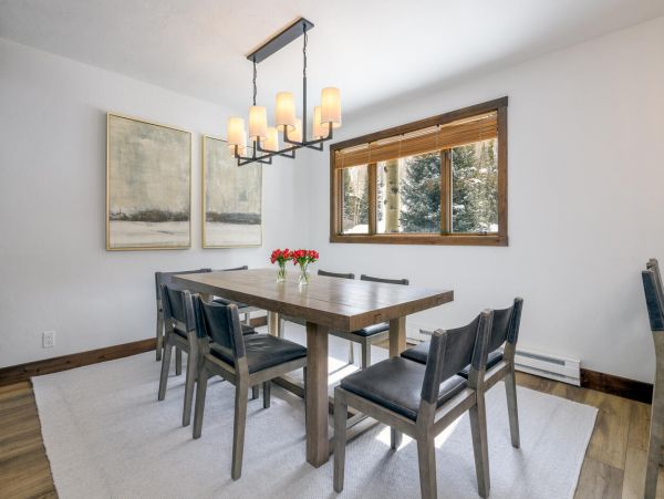 Vail 4 Bedroom Home with Mountain View Sleeps 10