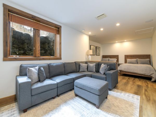 Vail 4 Bedroom Home with Mountain View Sleeps 10