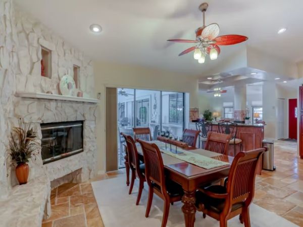 Cape Coral 5 Bedroom Home With Canal View & Dock Sleeps 11