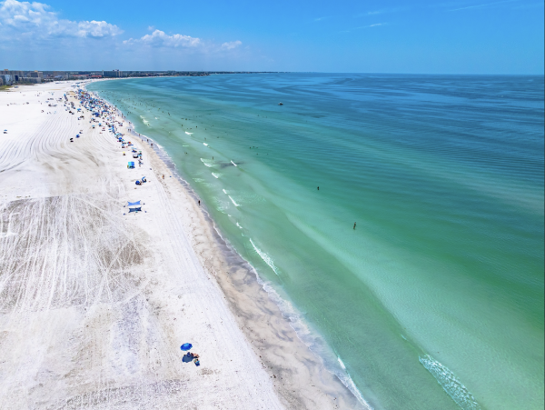 Beautiful Siesta Key Vacation Condo Walk to Beach with Pool