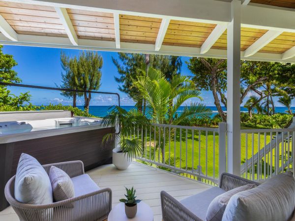 Modern Beachfront 6 Bedroom Vacation Home with Hot Tub