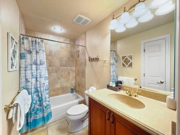 Siesta Key Vacation Duplex Three Bedroom with Pool