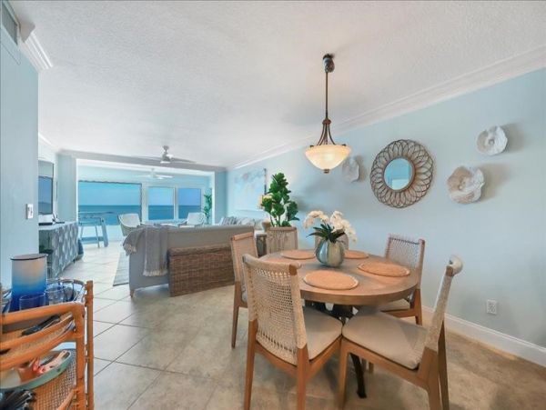 Gulf Views Vacation Condo Two Bedroom