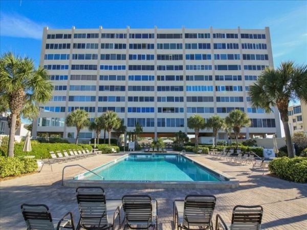 Gulf Views Vacation Condo Two Bedroom