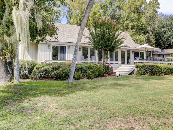 Upscale near Golf Course home in Sea Pines