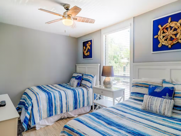 Lagoon View Two Bedroom Condo 2 Pools, Beach Cabana & Walk to Beach
