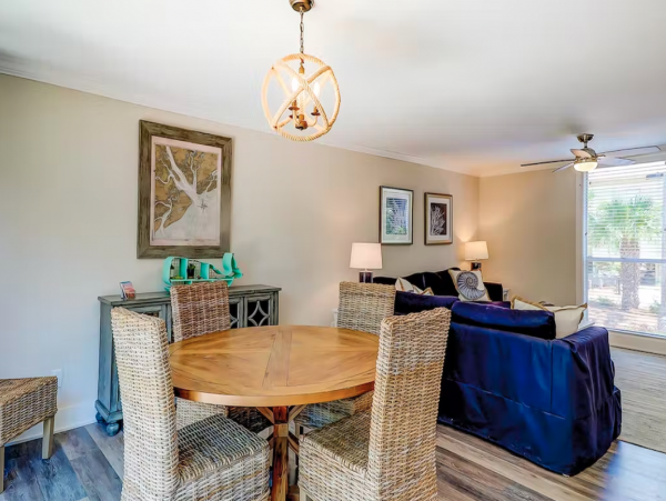 Lagoon View Two Bedroom Condo 2 Pools, Beach Cabana & Walk to Beach