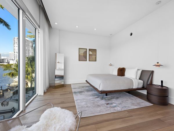Magnific Bay View Five-Bedroom Rental Home in Sunny Isles