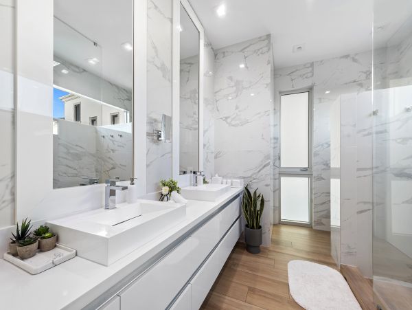 Magnific Bay View Five-Bedroom Rental Home in Sunny Isles