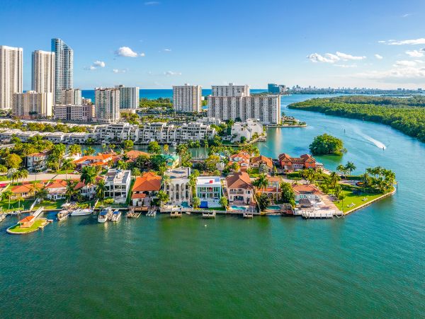 Magnific Bay View Five-Bedroom Rental Home in Sunny Isles