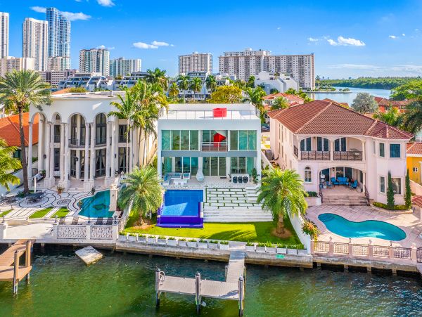 Magnific Bay View Five-Bedroom Rental Home in Sunny Isles