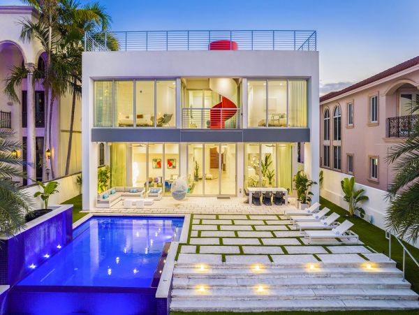 Magnific Bay View Five-Bedroom Rental Home in Sunny Isles
