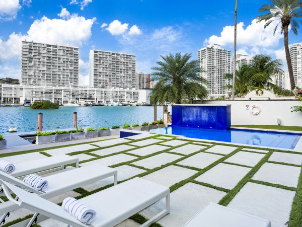 Magnific Bay View Five-Bedroom Rental Home in Sunny Isles