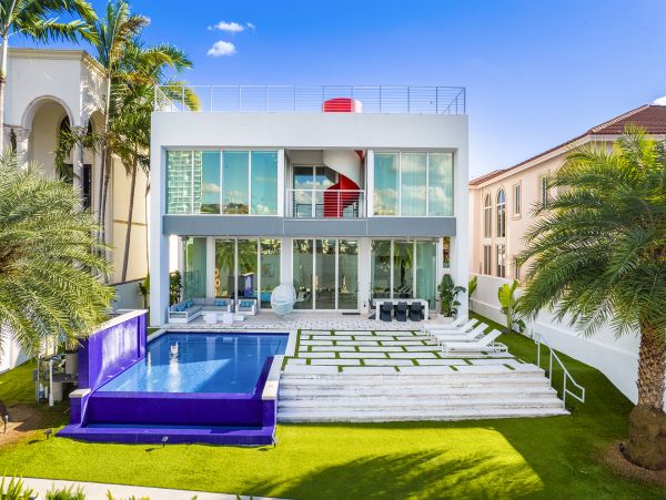 Magnific Bay View Five-Bedroom Rental Home in Sunny Isles