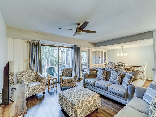 South Beach Village Vacation rental steps to beach