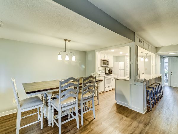 South Beach Village Vacation rental steps to beach
