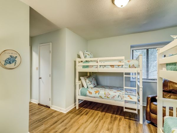 South Beach Village Vacation rental steps to beach