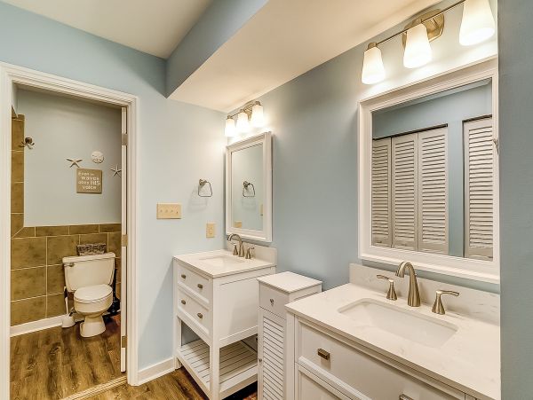 South Beach Village Vacation rental steps to beach