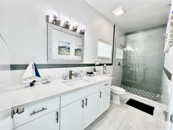 Marathon Vacation Pool Home Four Bedrooms Canal Views