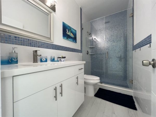 Marathon Vacation Pool Home Four Bedrooms Canal Views