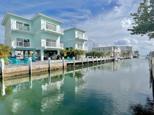 Marathon Vacation Pool Home Four Bedrooms Canal Views