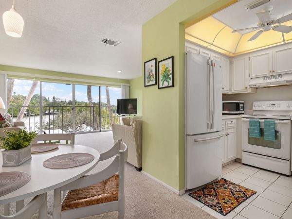Longboat Key Vacation Condo One Bedroom Sleeps Two Bay Views