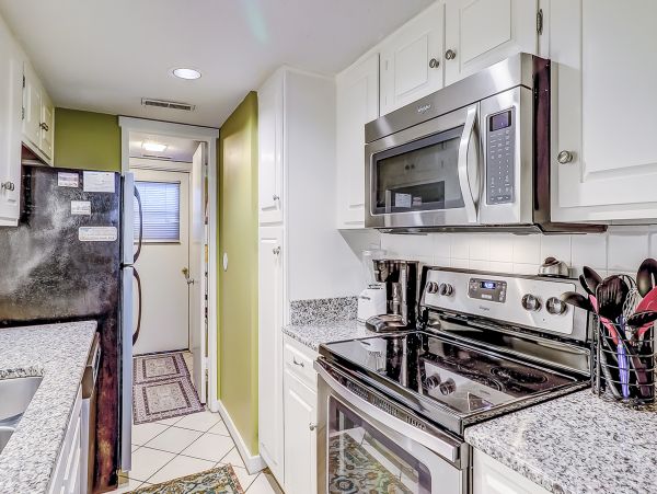 BEACH VILLA IN COLIGNY BEACH ACCESS