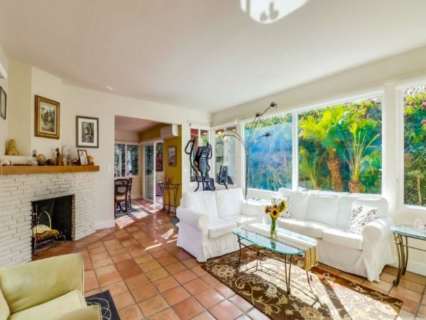 La Jolla 3 Bedroom Home Walk to Beach Sleeps 8
