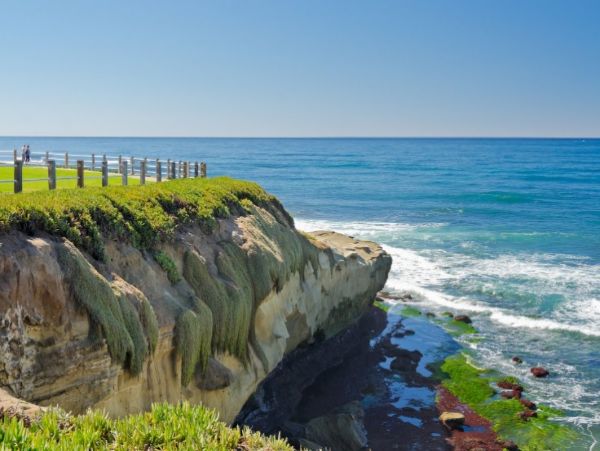 La Jolla 3 Bedroom Home Walk to Beach Sleeps 8