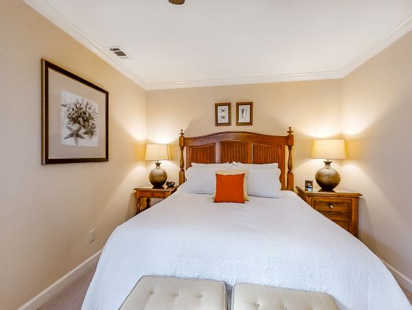 Hilton Head Cozy Vacation Rental Short Walk to Beach