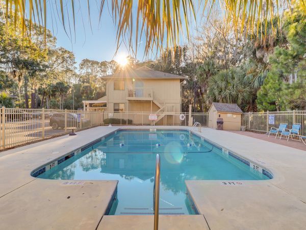 Two Bedroom Vacation Condo in Hilton Head Close to the Beach