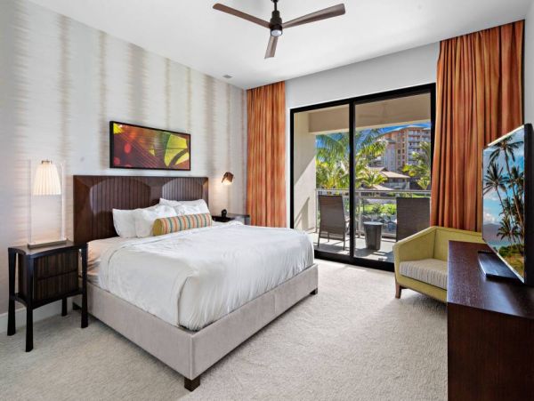 Three bedroom Luxury Maui Condo/Villa Available Today