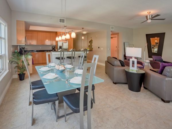 Beachfront Two Bedroom Vacation Condo in Siesta Key