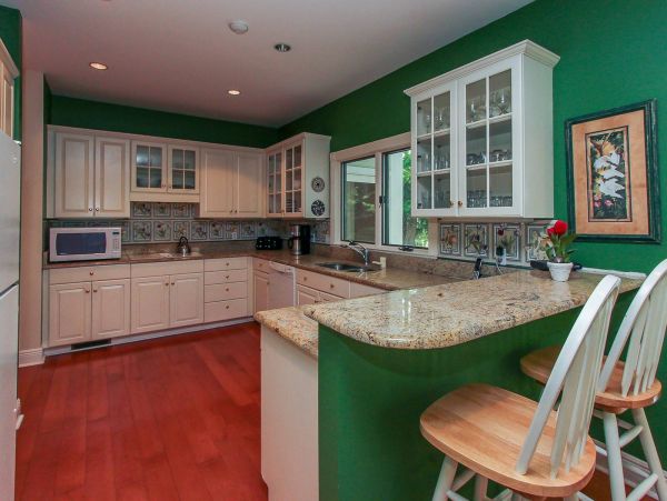 Hilton Head Vacation Pool Home - 3 Bedroom & Boat Dock