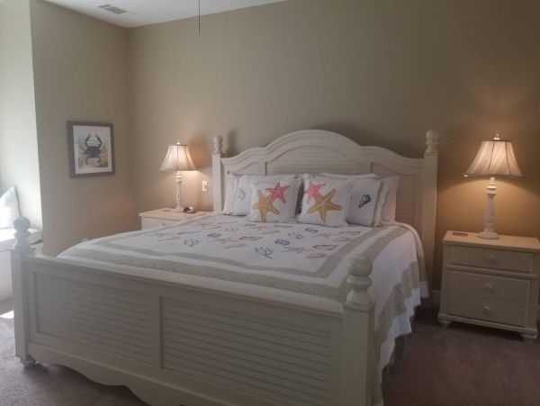 Hilton Head Vacation Pool Home - 3 Bedroom & Boat Dock