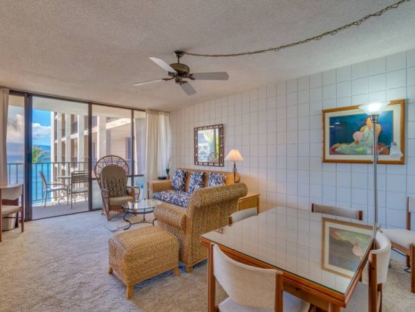 Charming Kahana 2 Bedroom Condo with Balcony & Ocean View