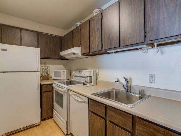 Charming Kahana 2 Bedroom Condo with Balcony & Ocean View